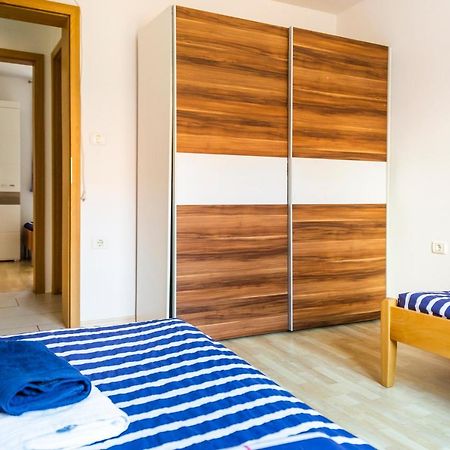 Sunny Old Town Apartment Копер Екстериор снимка