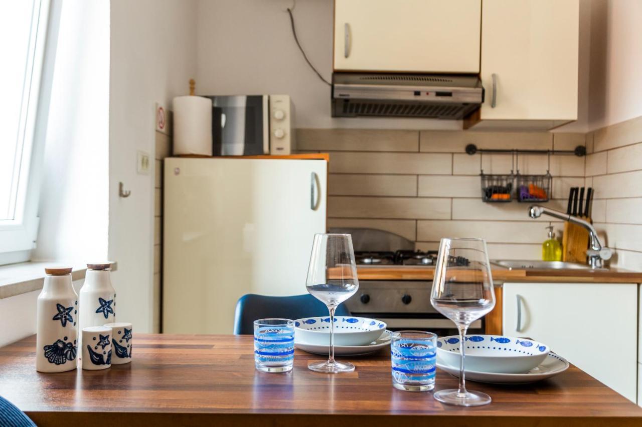 Sunny Old Town Apartment Копер Екстериор снимка