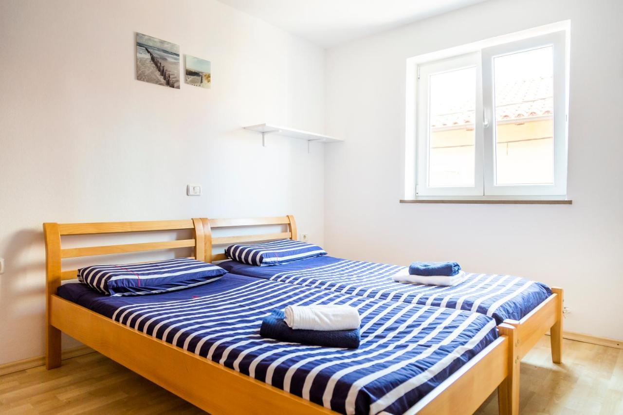 Sunny Old Town Apartment Копер Екстериор снимка