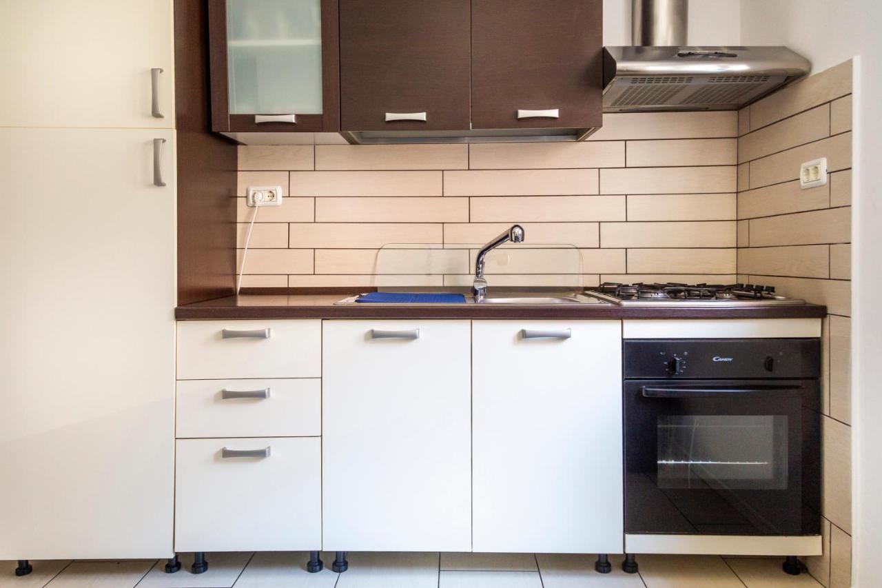 Sunny Old Town Apartment Копер Екстериор снимка