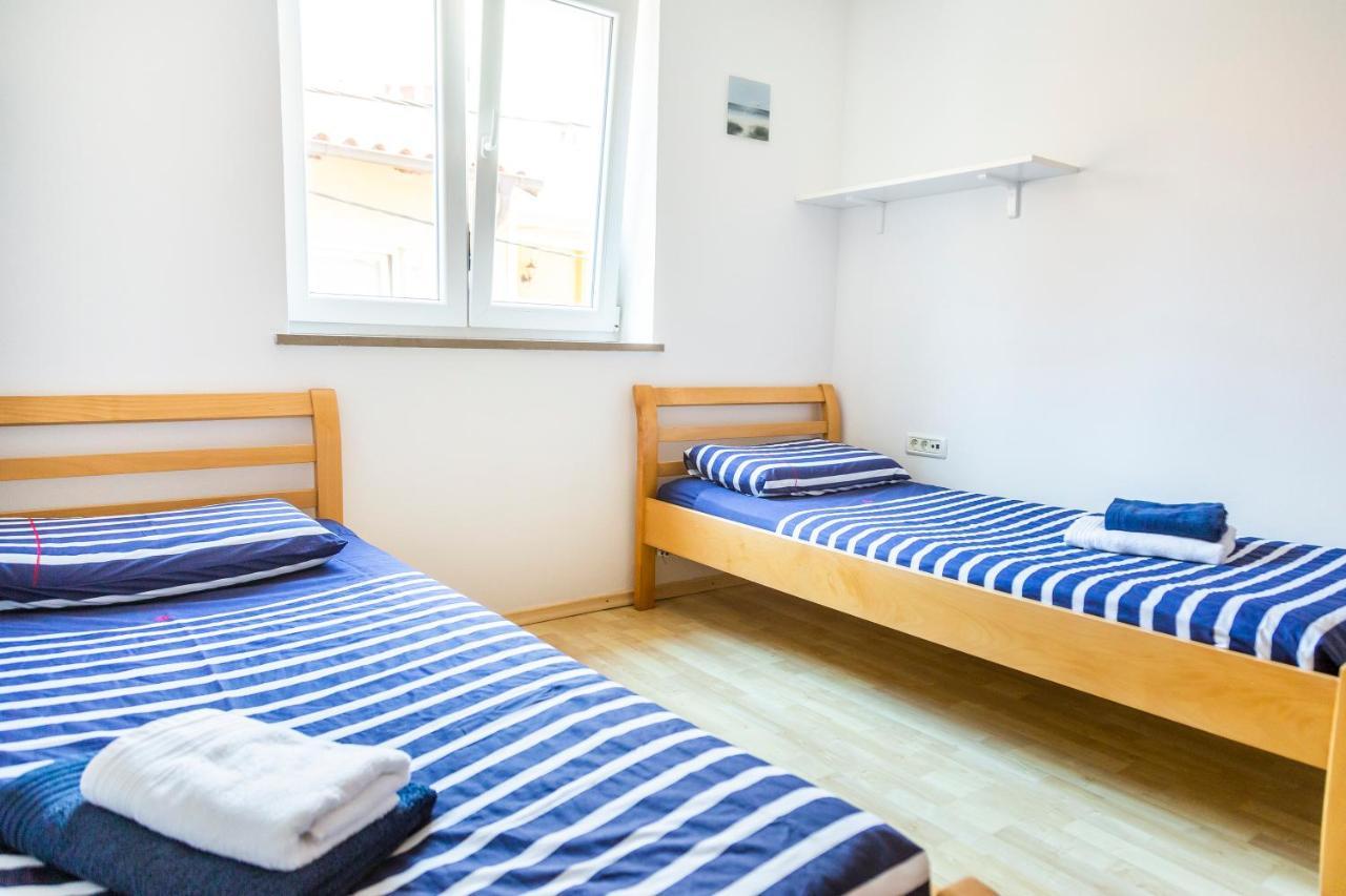Sunny Old Town Apartment Копер Екстериор снимка