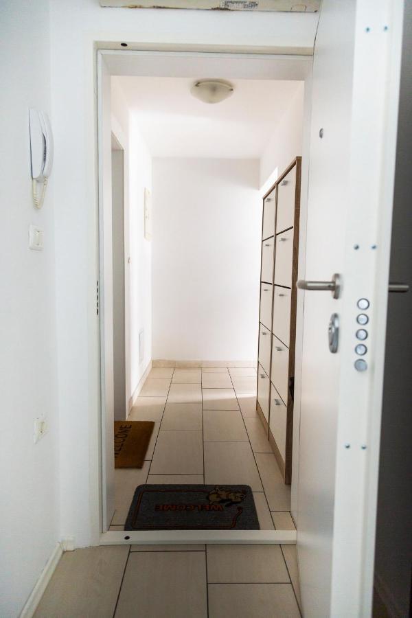 Sunny Old Town Apartment Копер Екстериор снимка