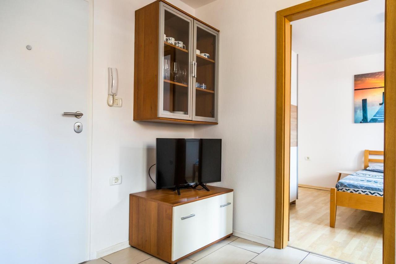 Sunny Old Town Apartment Копер Екстериор снимка