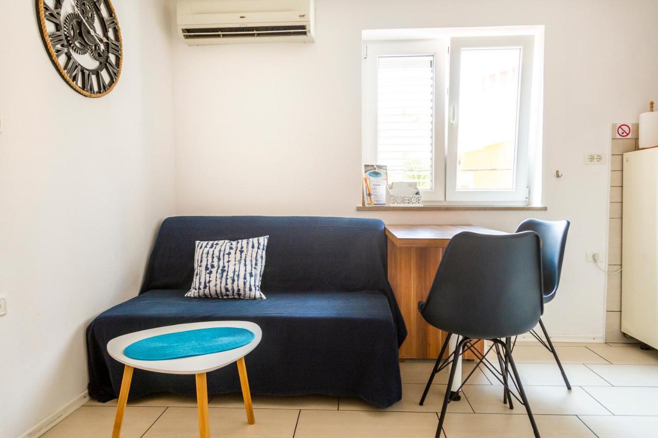Sunny Old Town Apartment Копер Екстериор снимка